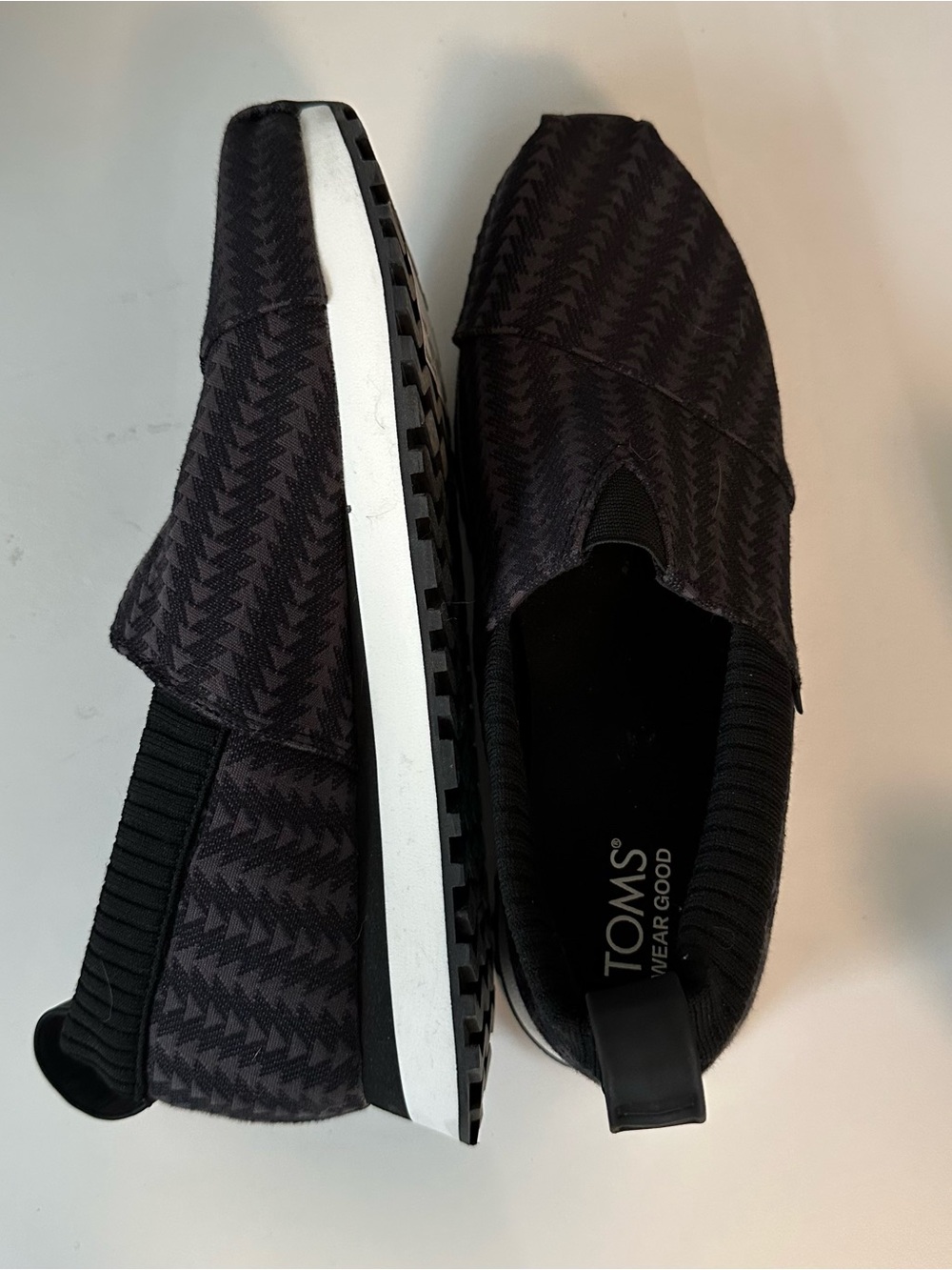 TOMS TRVL Lite Slip On Shoes Black Geometric Comfort Walking Women’s 9 - Picture 3 of 5